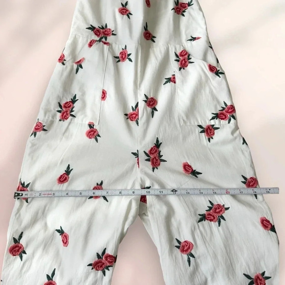 Lovers and Friends Floral Jumpsuit Lace up back White Rose Embroidered Size XS - Picture 5 of 10